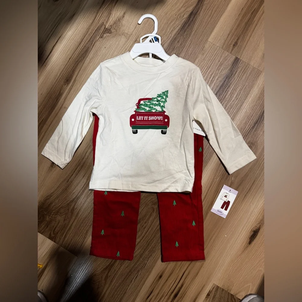 NWT Kids Christmas truck set